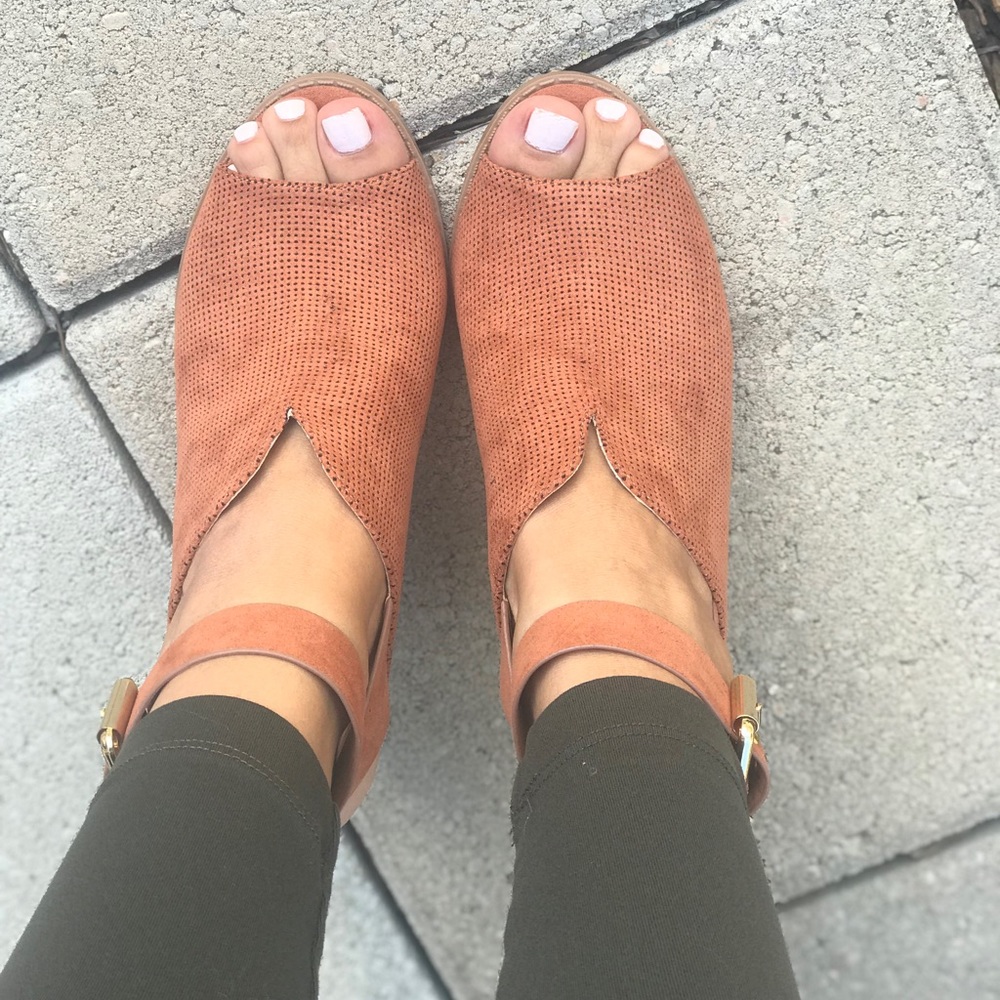 🍁Sesy block heels🍁 - Picture 3 of 3